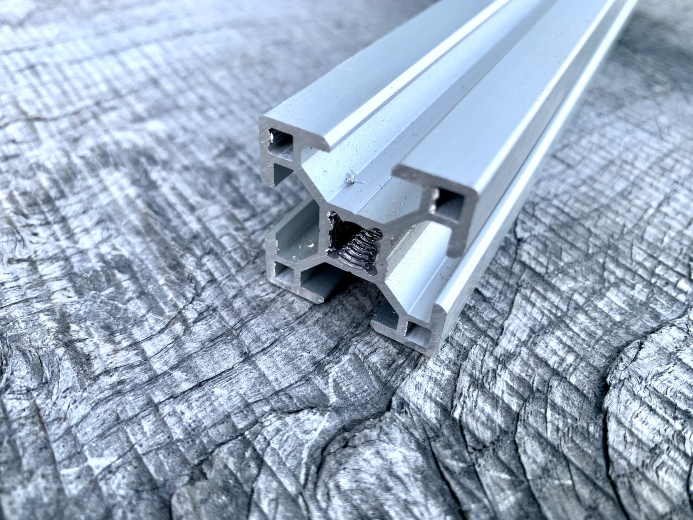 CM-A10-005 392mm Long 30x30mm Profile End Tapped Profile for Intersect