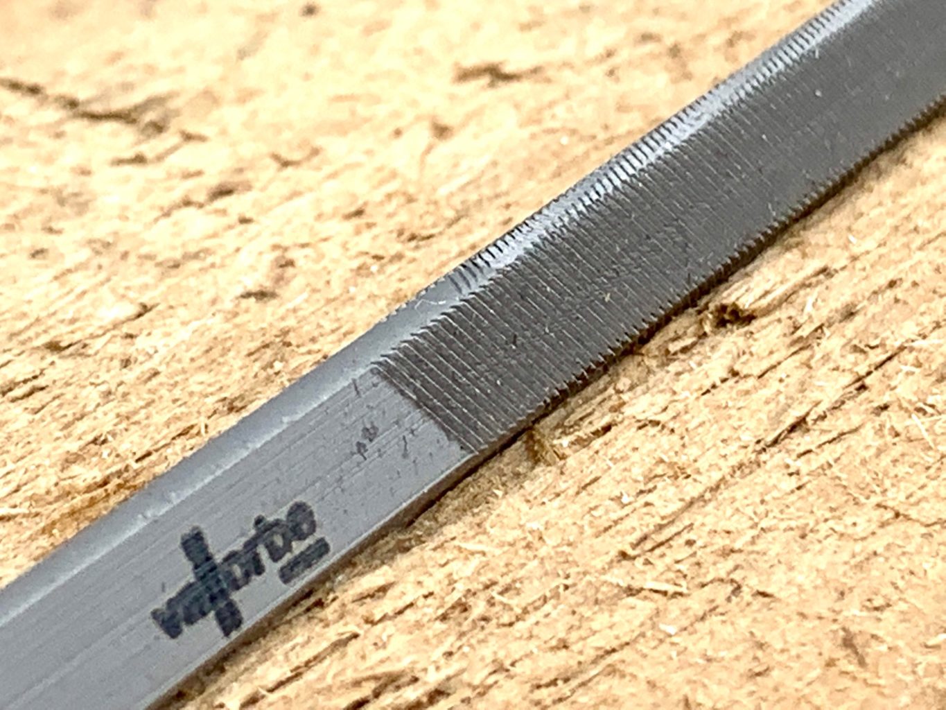LC10020-2276-8 x1 Chisel Bit File - Image 2
