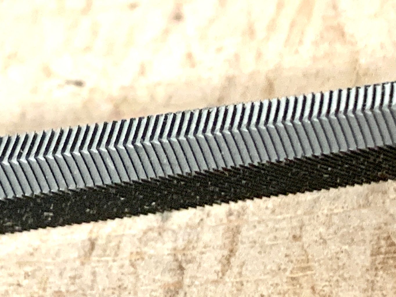 LC10020-2279-8 Vallorbe Double Chisel bit file - Image 2