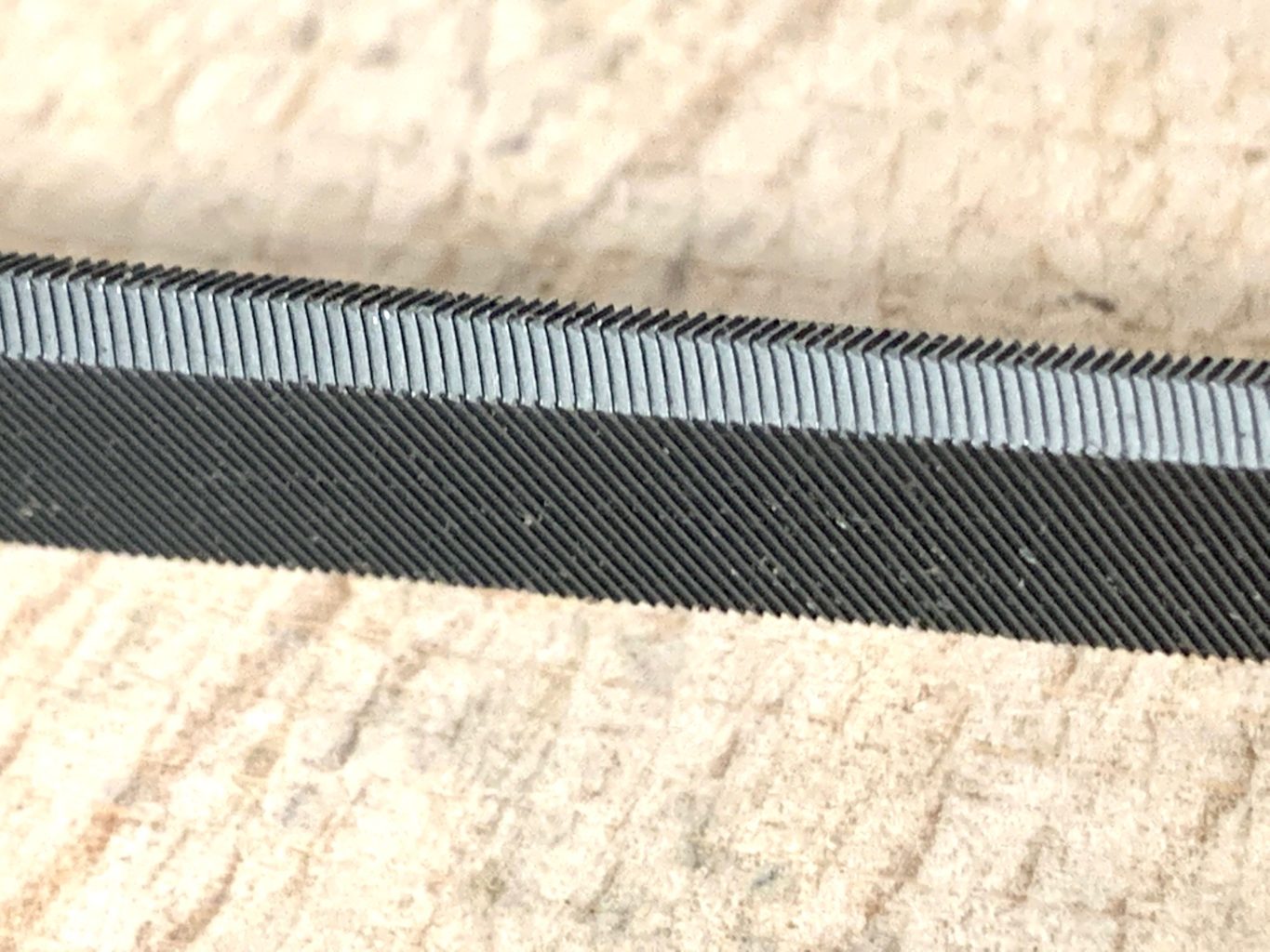 LC10020-2279-8 Vallorbe Double Chisel bit file - Image 3