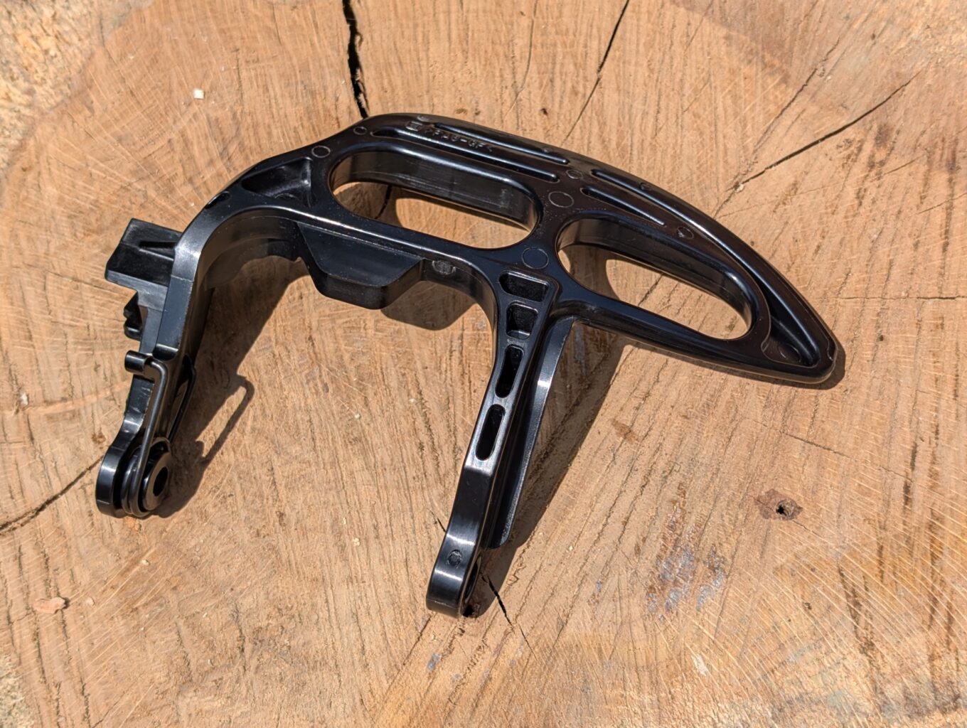 C320-000512 Echo CS-2511TES, CS-2511WES Chain Brake Handle (supersedes C320-000510 & C320-000511)